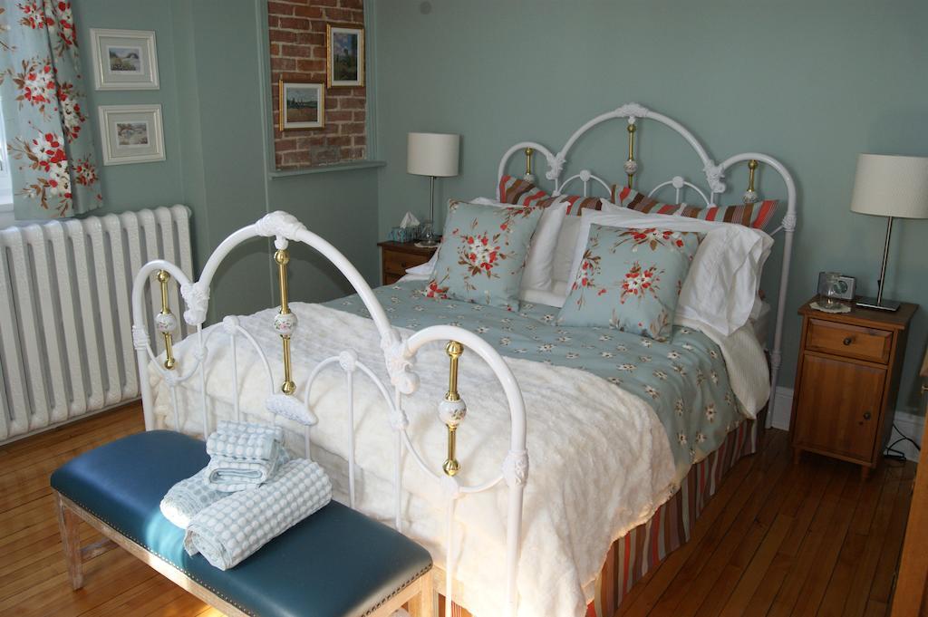 La Belle Aux Berges Bed & Breakfast Saint-Denis-sur-Richelieu ห้อง รูปภาพ