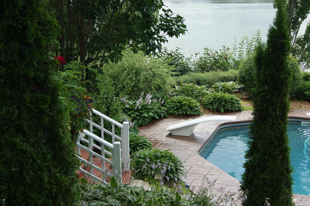 La Belle Aux Berges Bed & Breakfast Saint-Denis-sur-Richelieu ภายนอก รูปภาพ