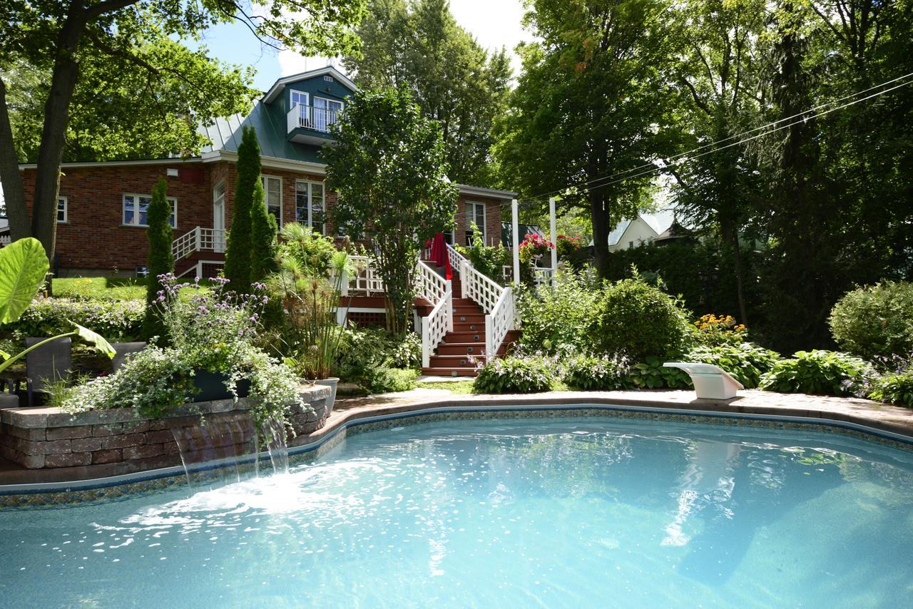 La Belle Aux Berges Bed & Breakfast Saint-Denis-sur-Richelieu ภายนอก รูปภาพ